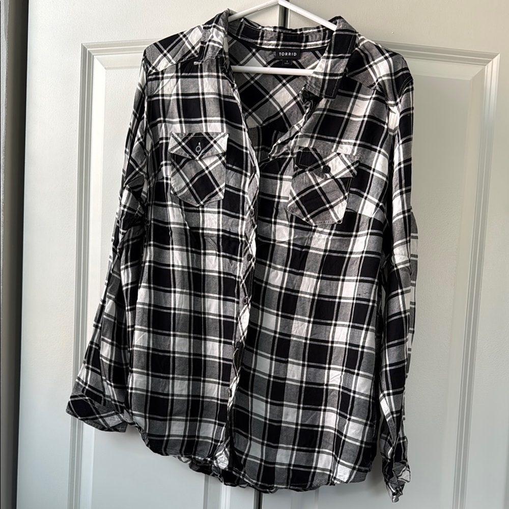 Black and White Plaid Button-Up Shirt